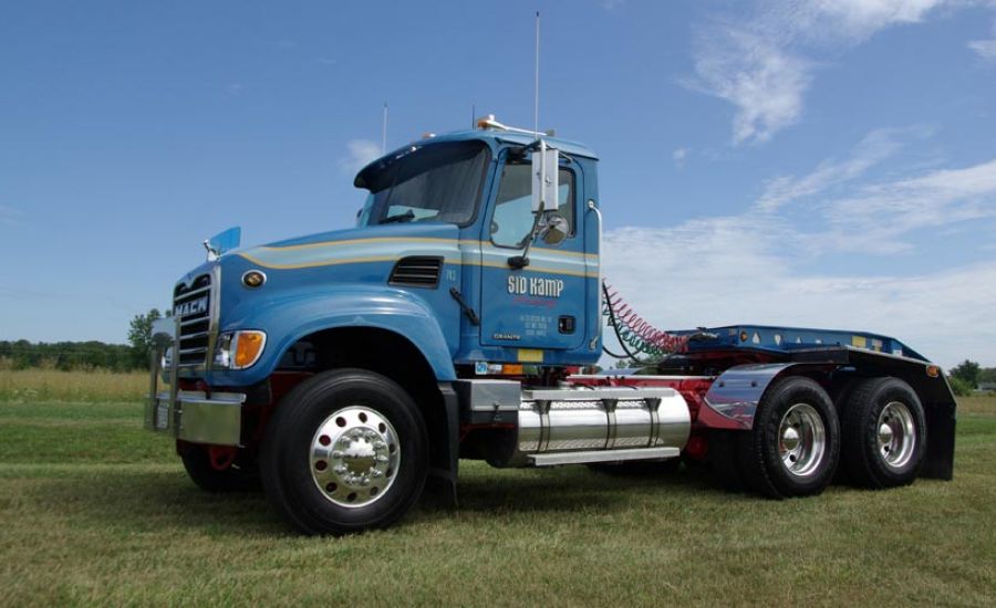 lowboy 057